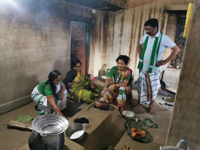 jharkhand election results 2019 hemant soren house inside pics with family kpt