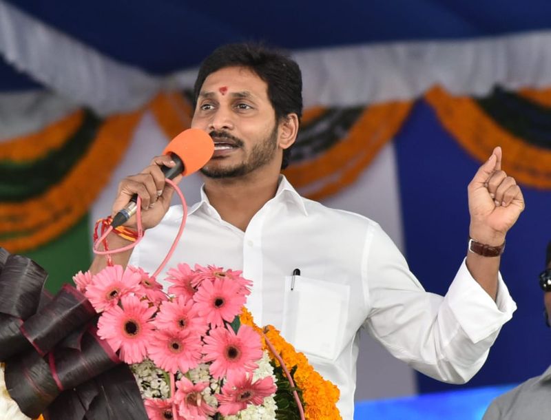 ysrcp counter attacks on tdp over cases on tdp leaders