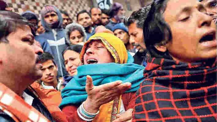 9 dead in fire in kirari area of delhi alligation on land lord 9 dead in fire in kirari area of delhi alligation on land lord