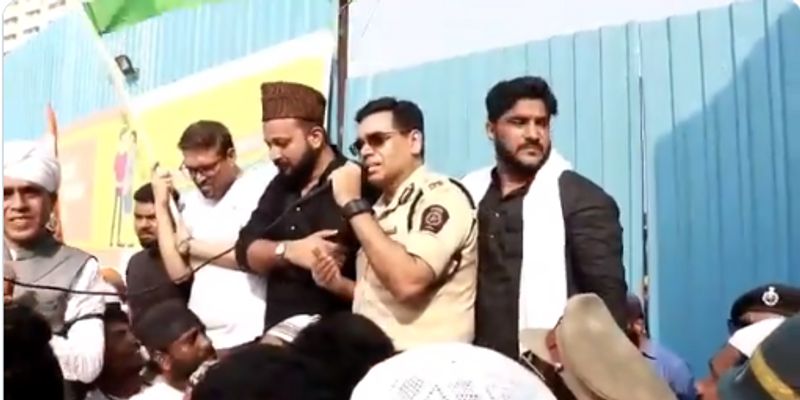 during caa protest across country these policemen ips appealing protesters to calm down goes viral kpt