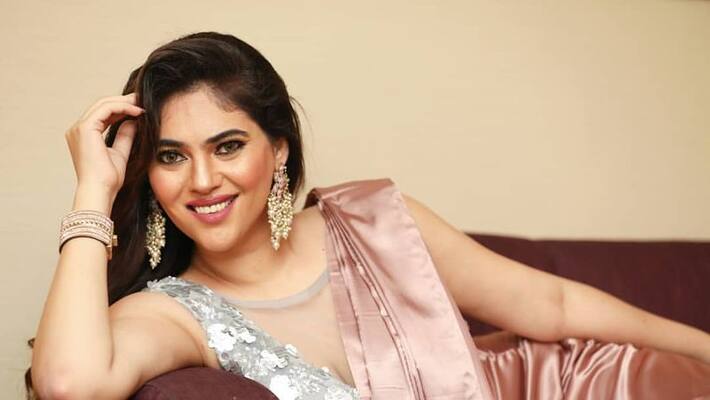 Actress Sherin Azhagiya Asura Song Cat Walk Tik Tok Going Viral Actress Sherin Azhagiya Asura Song Cat Walk Tik Tok Going Viral