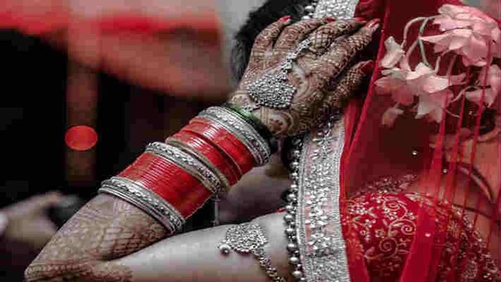 Newlyweds run away with brother-in-law with cash and jewelry after 10 days of marriage Newlyweds run away with brother-in-law with cash and jewelry after 10 days of marriage