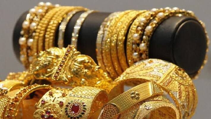 Gold prices today jump for second day, silver rates surge Gold prices today jump for second day, silver rates surge