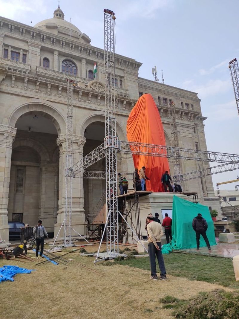 Atal Bihari Vajpayee 95th birth anniversary, PM Modi will unveil the 25 feet tall statue in Lucknow kpn