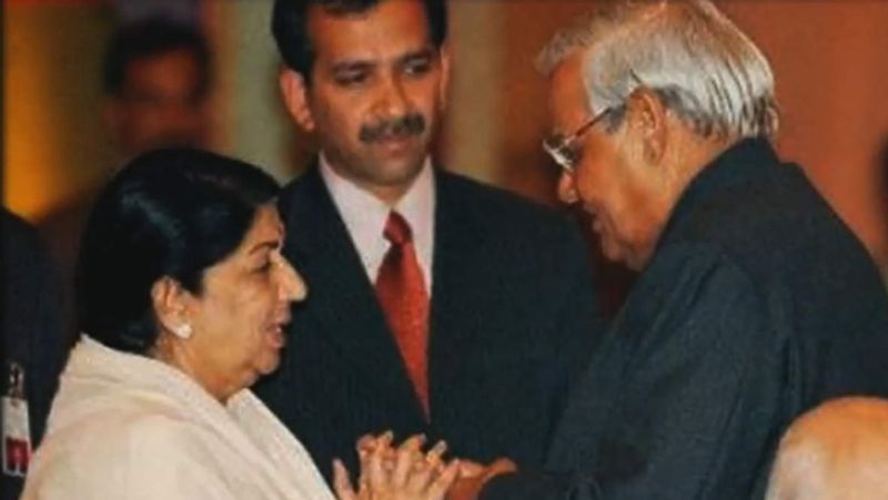 Atal Bihari Vajpayee memorable photos with aishwarya rai to hema malini on his birth anniversary