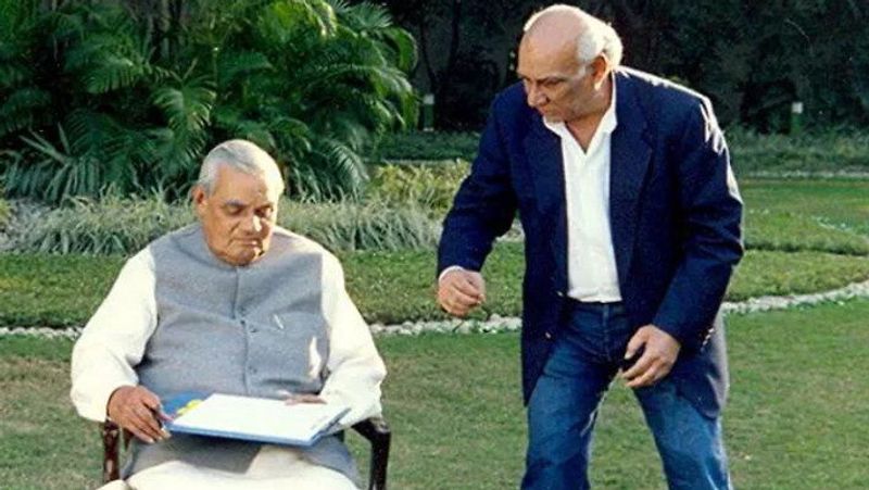 Atal Bihari Vajpayee memorable photos with aishwarya rai to hema malini on his birth anniversary