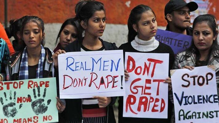 15-year-old raped in a bus in Madhya Pradesh 15-year-old raped in a bus in Madhya Pradesh