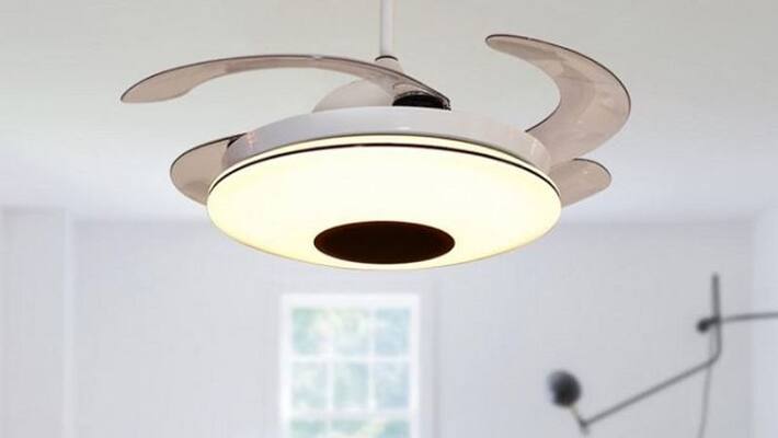 Multi-functional new fan with bluetooth speakers and provides light Multi-functional new fan with bluetooth speakers and provides light