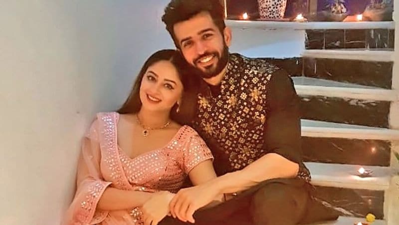 Baalika Vadhu Actress Mahhi Vij Shares Her Daughter Tara First Pic KPG