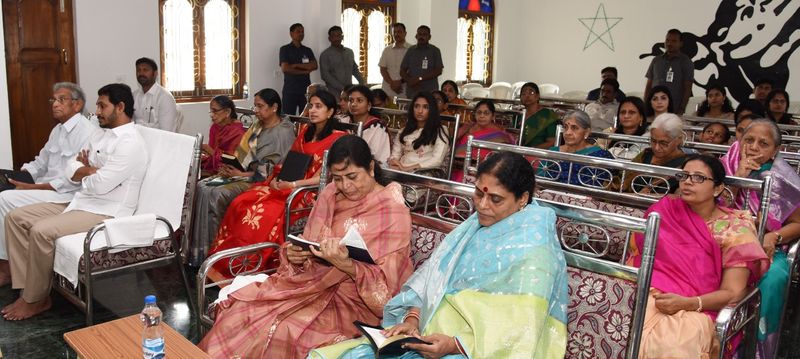 AP CM YS Jagan christmas celcebrations at pulivendula