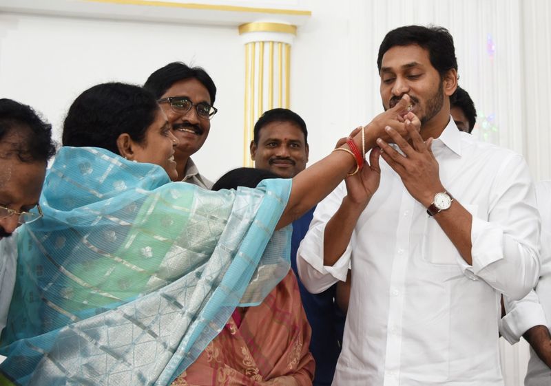 AP CM YS Jagan christmas celcebrations at pulivendula