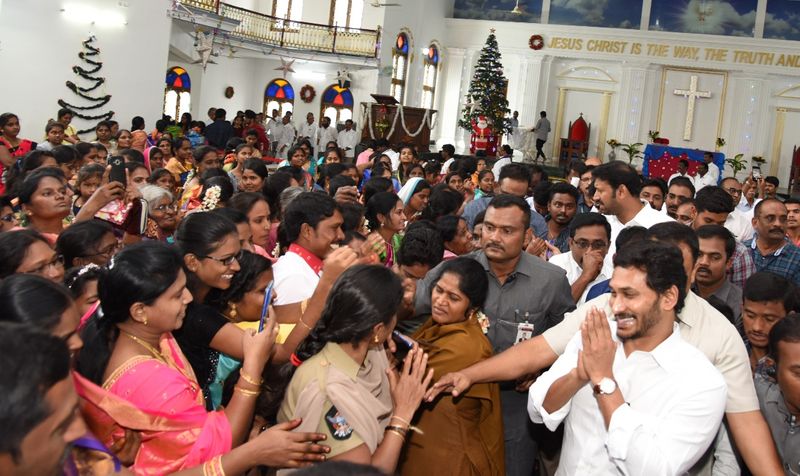 AP CM YS Jagan christmas celcebrations at pulivendula