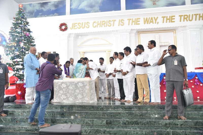 AP CM YS Jagan christmas celcebrations at pulivendula
