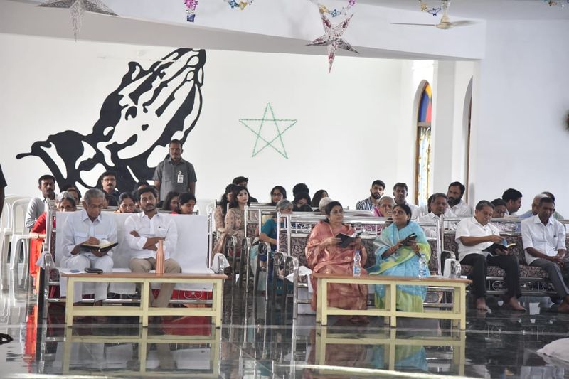 AP CM YS Jagan christmas celcebrations at pulivendula