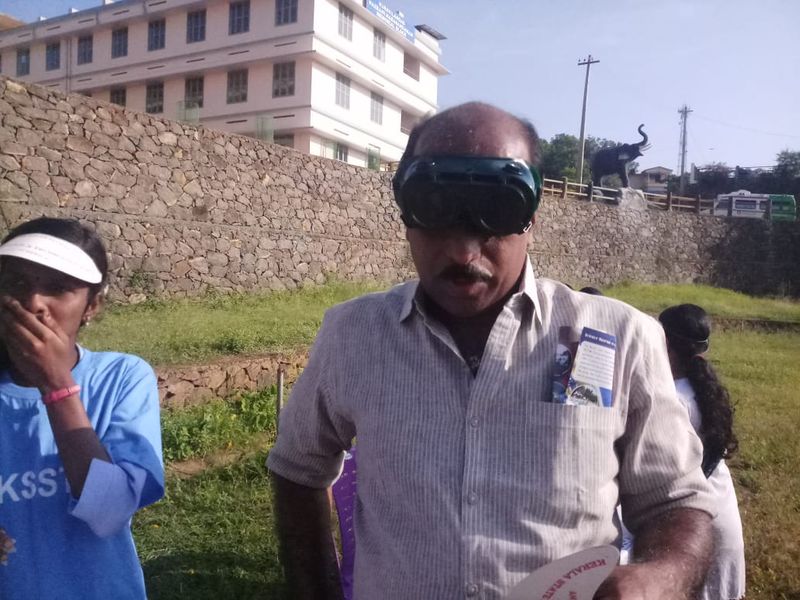 കേരളത്തിന്റെ വടക്കൻ ഭാഗങ്ങളിൽ വലയസൂര്യഗ്രഹണമായും തെക്കൻ ഭാഗങ്ങളിൽ ഭാഗിക ഗ്രഹണമായും ഈ അപൂർവ്വ പ്രതിഭാസം കാണാൻ കഴിയുക.