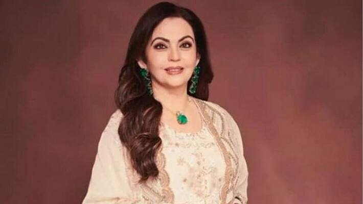 Fact check of Nita Ambani tweets in Support of PM Modi and Amit Shah Fact check of Nita Ambani tweets in Support of PM Modi and Amit Shah