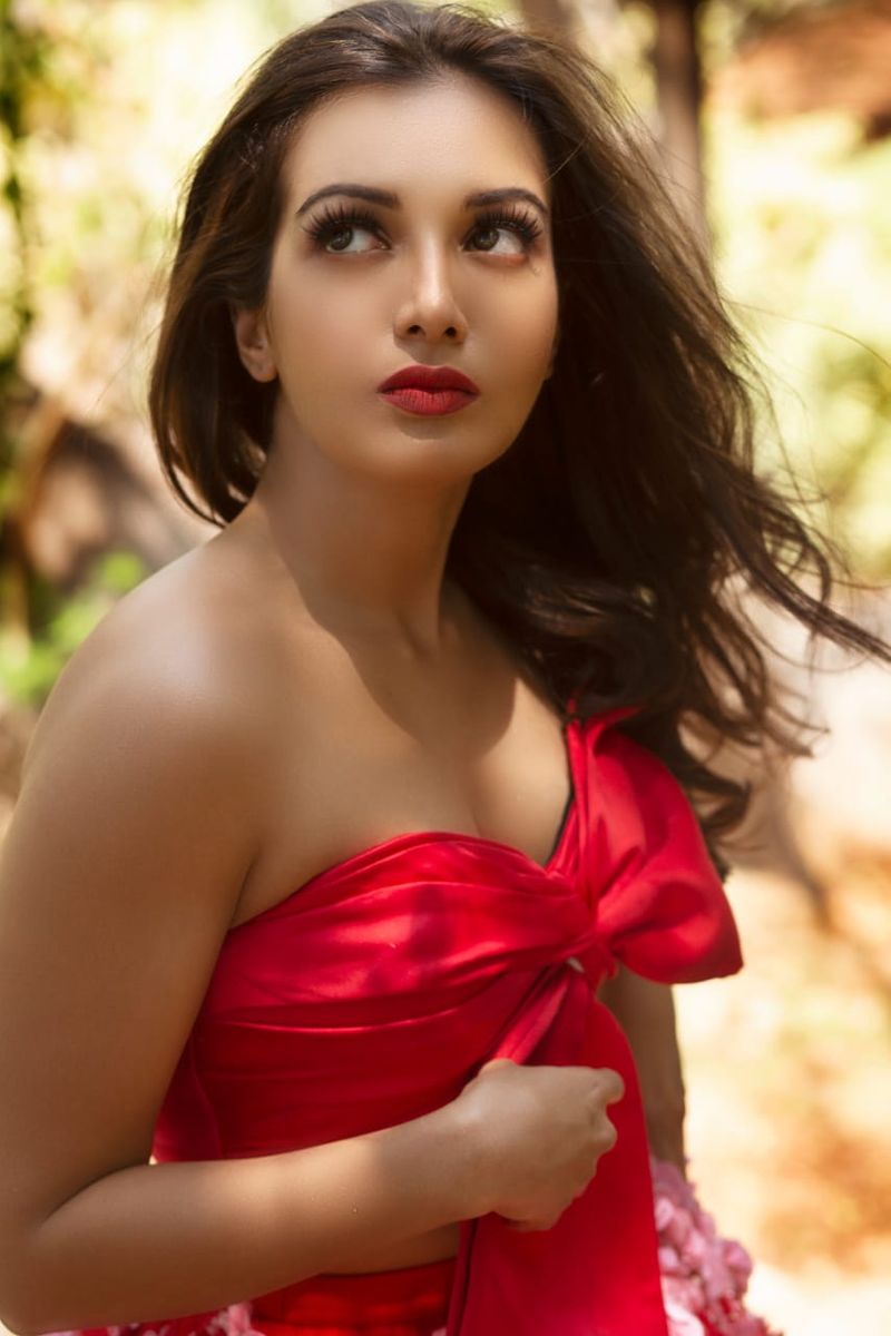 Catherine Tresa latest instagram photos
