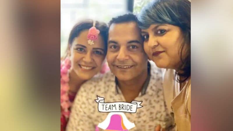 Tv Actress Mona singh is going to get married with boyfriend see mehandi photos KPY