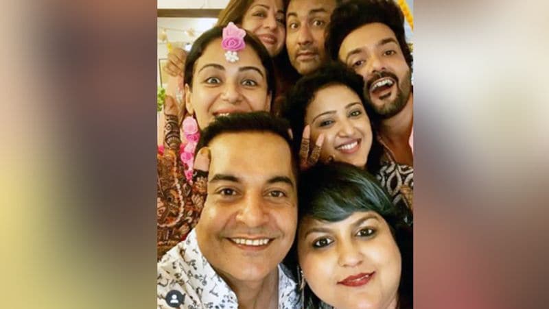 Tv Actress Mona singh is going to get married with boyfriend see mehandi photos KPY
