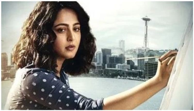 actress anushka said producer add vfx for body shamming