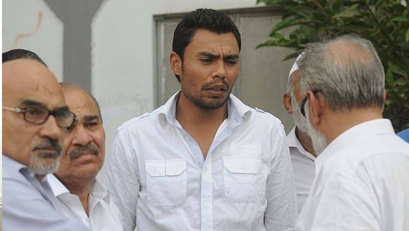 Kaneria was the second Hindu player to play for Pakistan, half the team including the captain did not eat food with him KPB