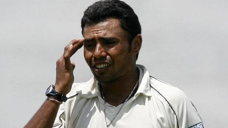 Kaneria was the second Hindu player to play for Pakistan, half the team including the captain did not eat food with him KPB