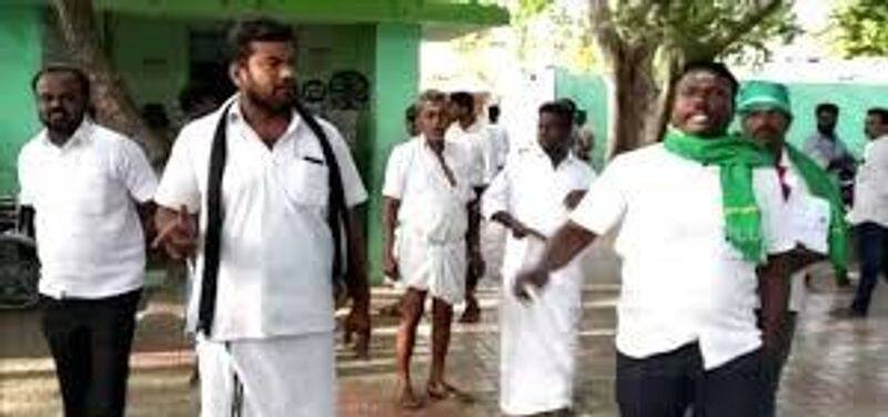DMK,ADMK Candidates Vote Collection in Madurai Polling booth