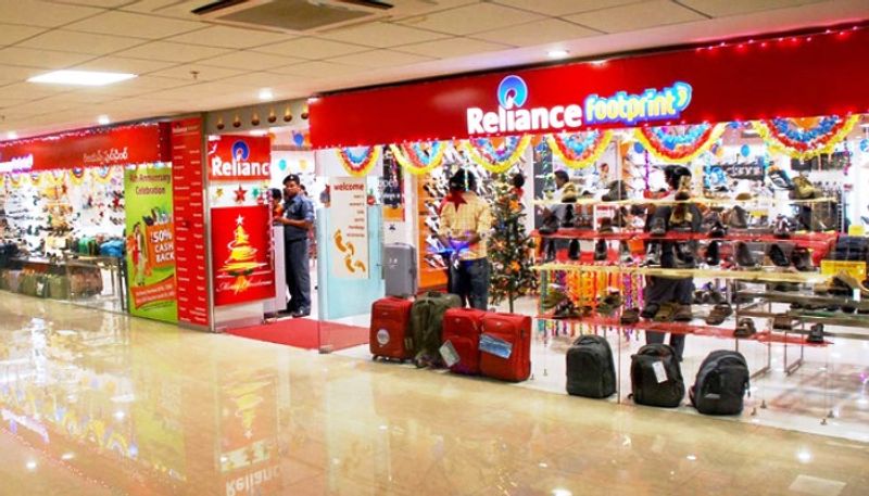 Amazon, Flipkart may face tough challenge in 2020 as Reliance firms up plans
