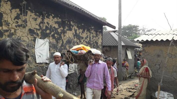 Muslim sons ware taken over the body of a Hindu mother in east bardhaman Muslim sons ware taken over the body of a Hindu mother in east bardhaman