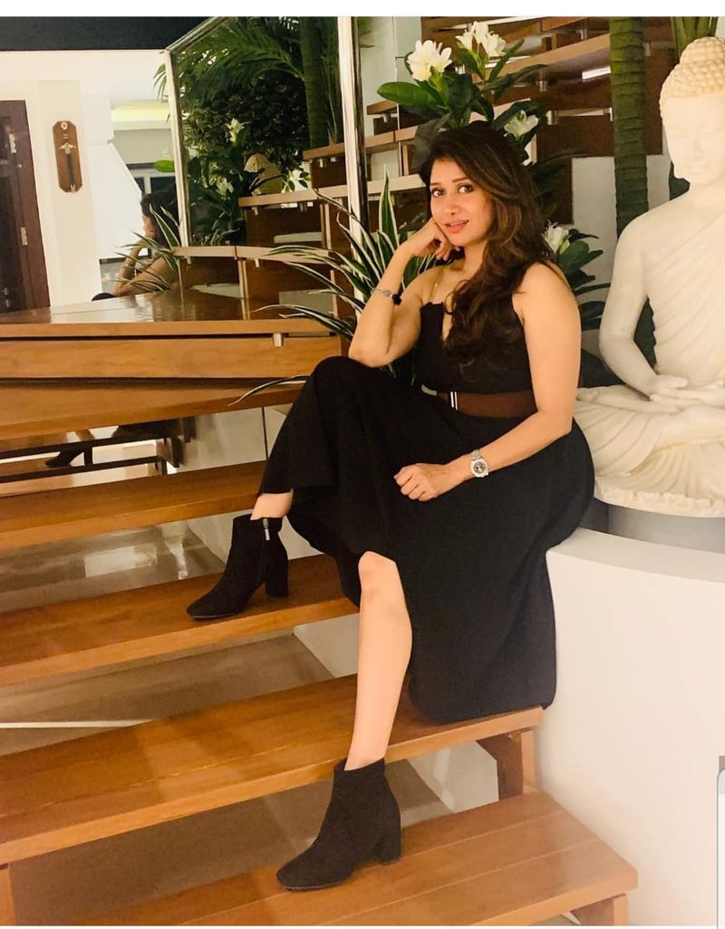 Spinner amith mishra to Kannada actress sanjayan galrani slaped to producer vandana jain