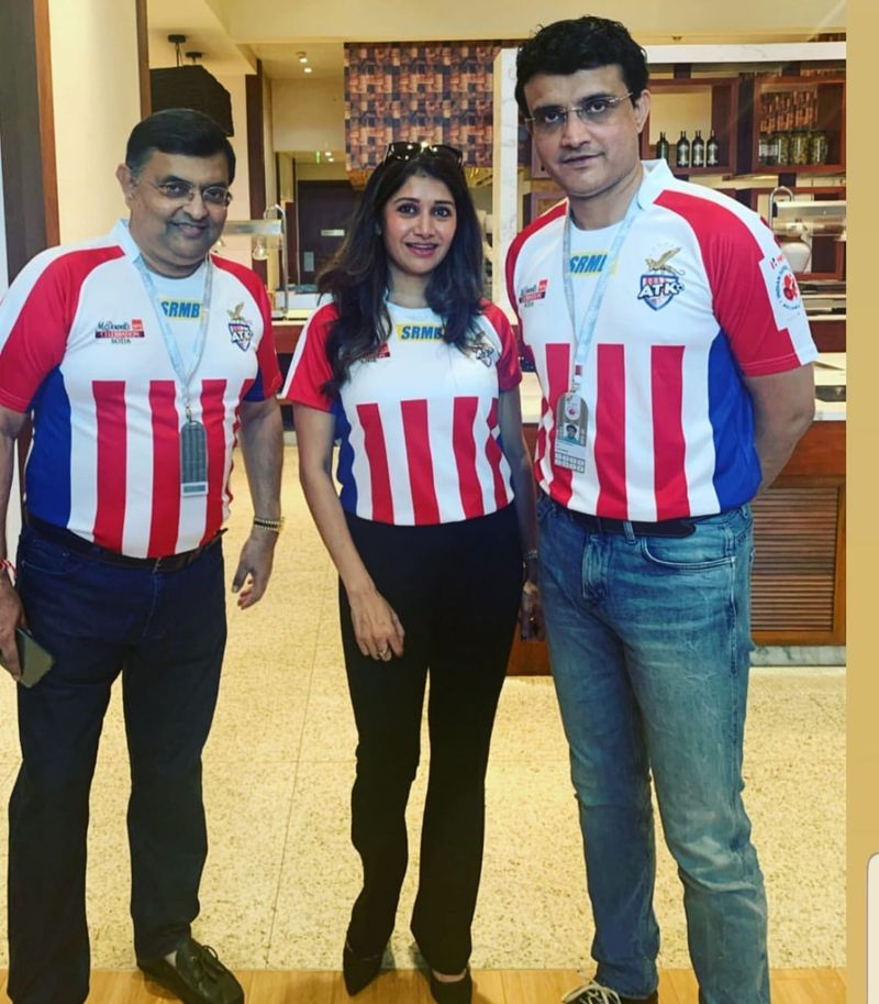 Spinner amith mishra to Kannada actress sanjayan galrani slaped to producer vandana jain