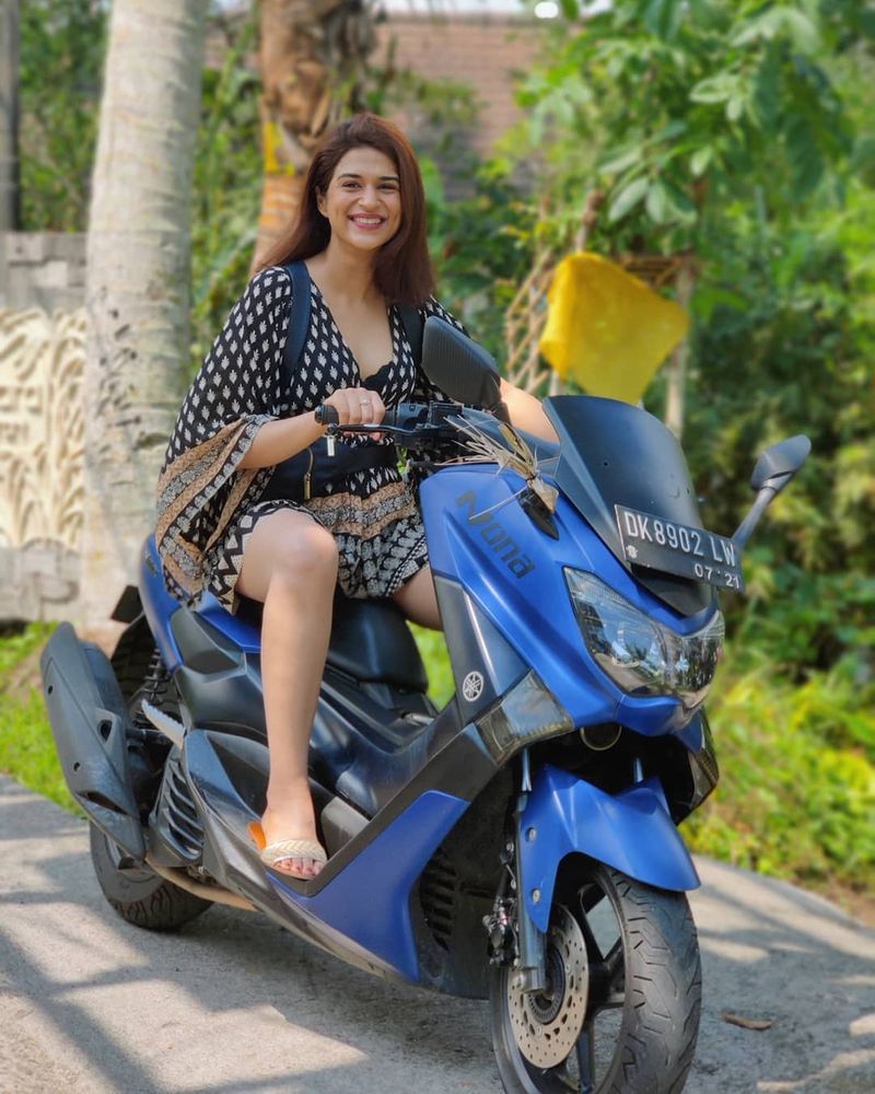 Shraddha Das mesmerizing look in bikini photos