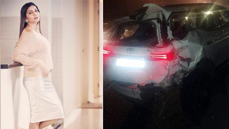 Sapna chaudhary car got damaged badly it was an accident in gurugram KPY