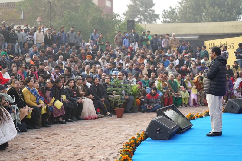 who is this old lady in aap second townhall meeting with cm arvind kejriwal kpt