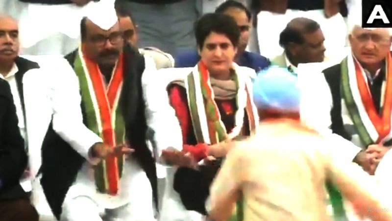 man breaks priyanka gandhi security in lucknow KPU