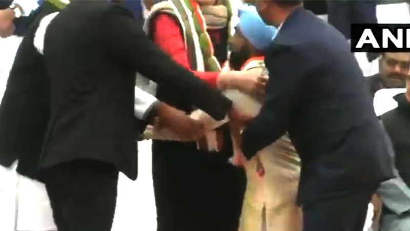 man breaks priyanka gandhi security in lucknow KPU