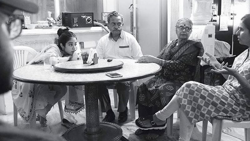 Janhvi kapoor Completed shooting of kargil girl gunjan Saxena See photos from set KPY