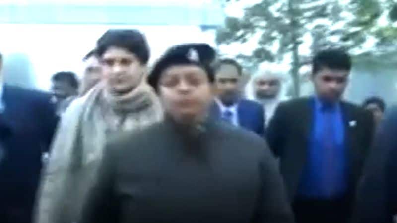 co archana singh allegedly for misbehaving with priyanka gandhi KPU