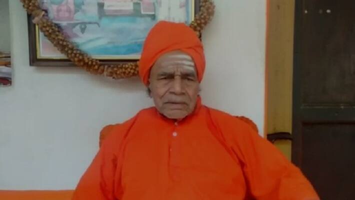 Annadanishwara Swamiji Condoles Dead of Pejawar Shri Annadanishwara Swamiji Condoles Dead of Pejawar Shri