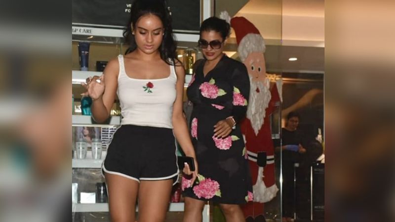 Kajol Nysa Devgn stylish mother daughter duo in city KPJ