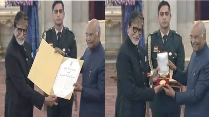 Big B Amitabh Bachchan receives Dadasaheb Phalke award from President Kovind Big B Amitabh Bachchan receives Dadasaheb Phalke award from President Kovind