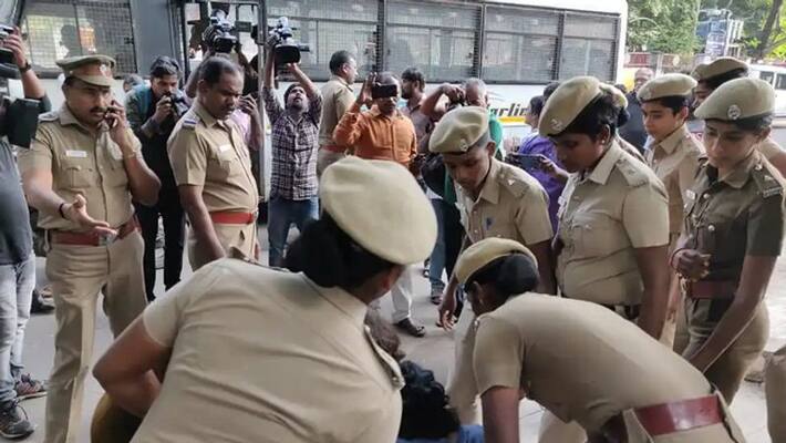 Protesters draw Rangoli with anti CAA slogans in Chennai Protesters draw Rangoli with anti CAA slogans in Chennai