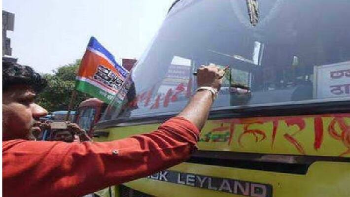 Maharashtra Karnataka bus halted as Belgaum dispute flares up Maharashtra Karnataka bus halted as Belgaum dispute flares up