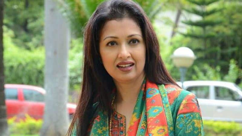Vanathi Srinivasan said that actress Gautami departure from BJP is heartbreaking KAK