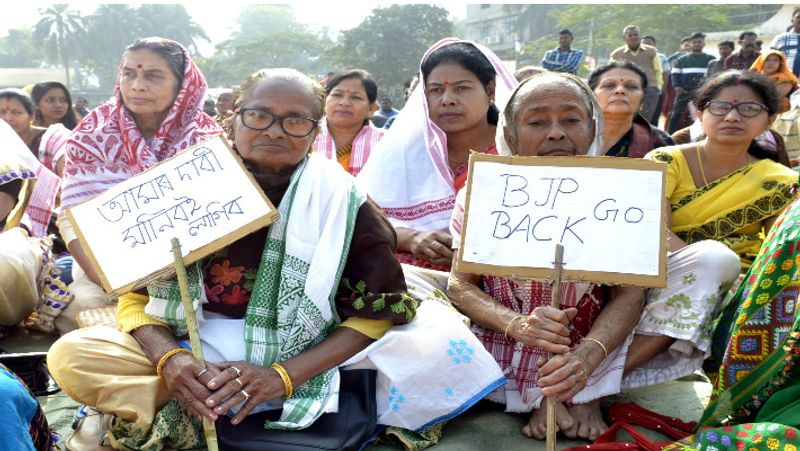 Assam minister Himanta Sarma takes 5km chopper ride as anti-CAA protesters block road KPP
