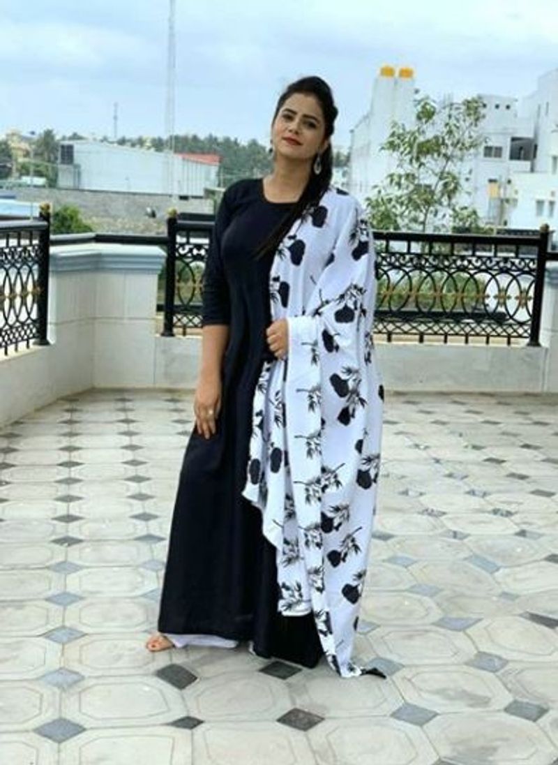 Colors kannada Agnisakshi fame Aishwarya salimath photo gallery