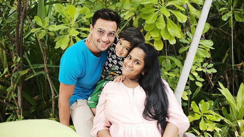 Salman Khan 3 year old nephew kept staring at the 4 day old sister KPJ