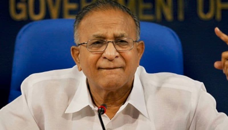 জয়পাল রেড্ডি - ২৮ শে জুলাই ৭৭ বছর বয়সে ইহলোক ত্যাগ করেন প্রাক্তন কেন্দ্রীয় মন্ত্রী জয়পাল রেড্ডি। উচ্চ মাত্রায় জ্বর নিয়ে প্রবীণ এই কংগ্রেস নেতা হায়দরাবাদের এশিয়ান ইনস্টিটিউট অফ গ্যাস্ট্রোএন্টেরোলজি-র আইসিইউতে ভর্তি ছিলেন। পাঁচবারের সাংসদ ও চারবারের বিধায়ক দুইবার রাজ্যসভার সাংসদও হয়েছিলেন। তিনটি সরকারের অধীনে তিনি কেন্দ্রীয় মন্ত্রী হয়েছিলেন। ১৯৭৭ সালে তৎকালীন প্রধানমন্ত্রী ইন্দিরা গান্ধী জরুরি অবস্থা জারি করলে প্রতিবাদে কংগ্রেস ছেড়ে জনতা পার্টি-তে যোগ দিয়েছিলেন জয়পাল রেড্ডি। ১৯৯৯ সালের লোকসভা নির্বাচনের পর তিনি ফের কংগ্রেসে যোগ দেন।