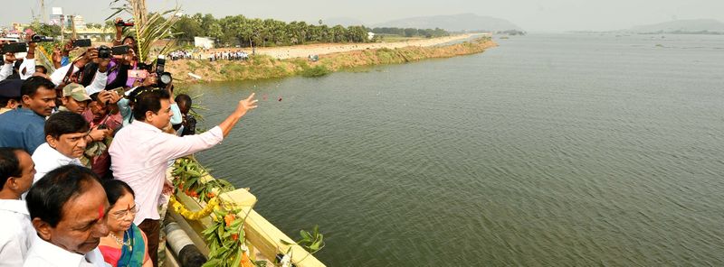 telangana cm kcr vemulawada tour photo gallery