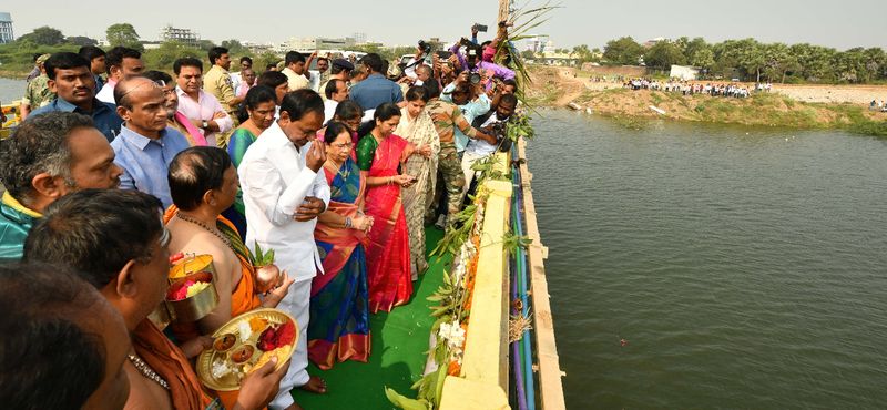 telangana cm kcr vemulawada tour photo gallery